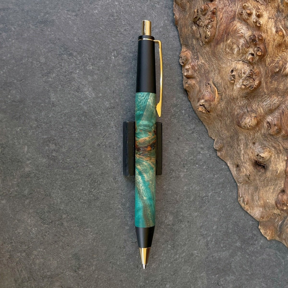 BLUEスタビライズドウッド・ポプラ瘤杢 / 新感覚の木軸ペン MP&BP