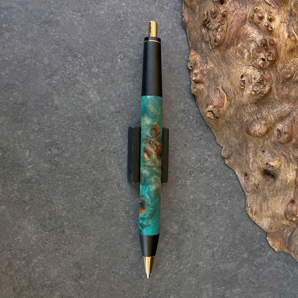 BLUEスタビライズドウッド・ポプラ瘤杢 / 新感覚の木軸ペン MP&BP