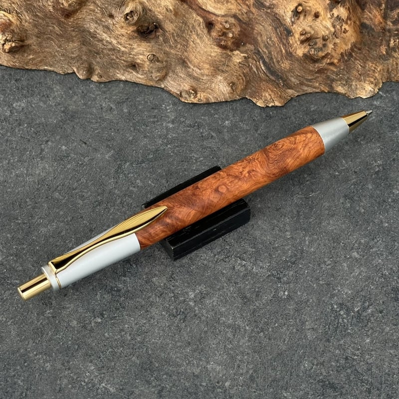 WHITE SINPEN 花梨瘤杢 / 2つの内部機構を持つ新感覚の木軸ペン【約23g