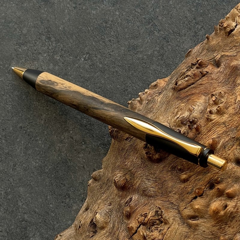 黒柿 / 2つの内部機構を持つ新感覚の木軸ペン SINPEN （ゴールド金具