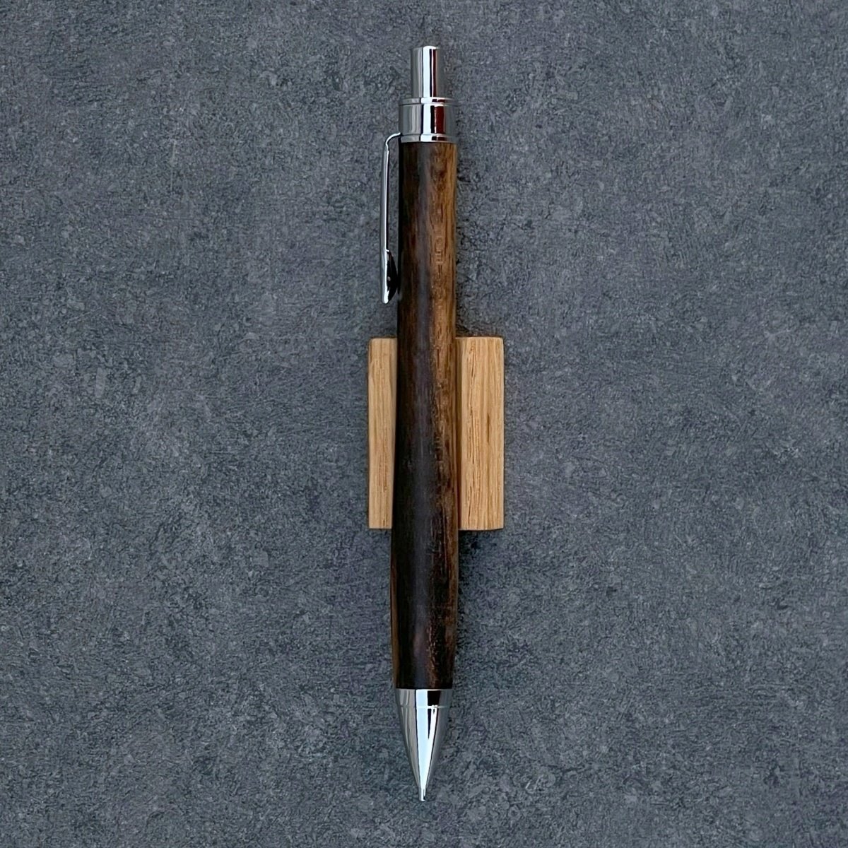 【希少黒柿】木軸　手作り木のワンピースシャープペンシル 黒柿 / UMA13 木軸シャープペンシル (SN_420712) 【一点もの