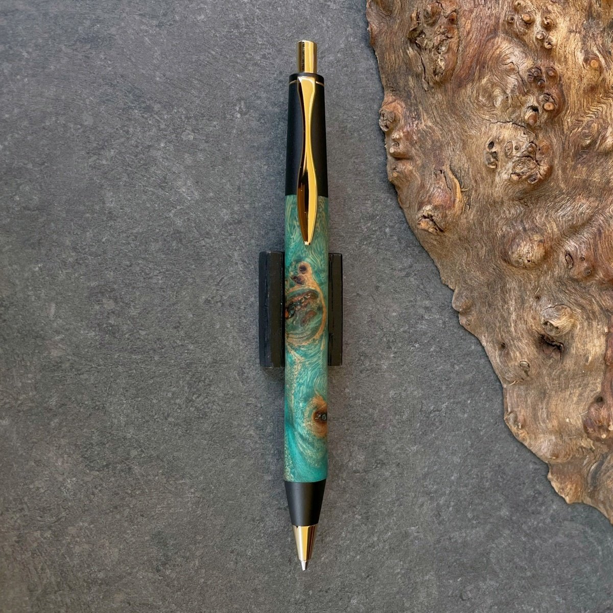 BLUEスタビライズドウッド・ポプラ瘤杢 / 新感覚の木軸ペン MP&BP