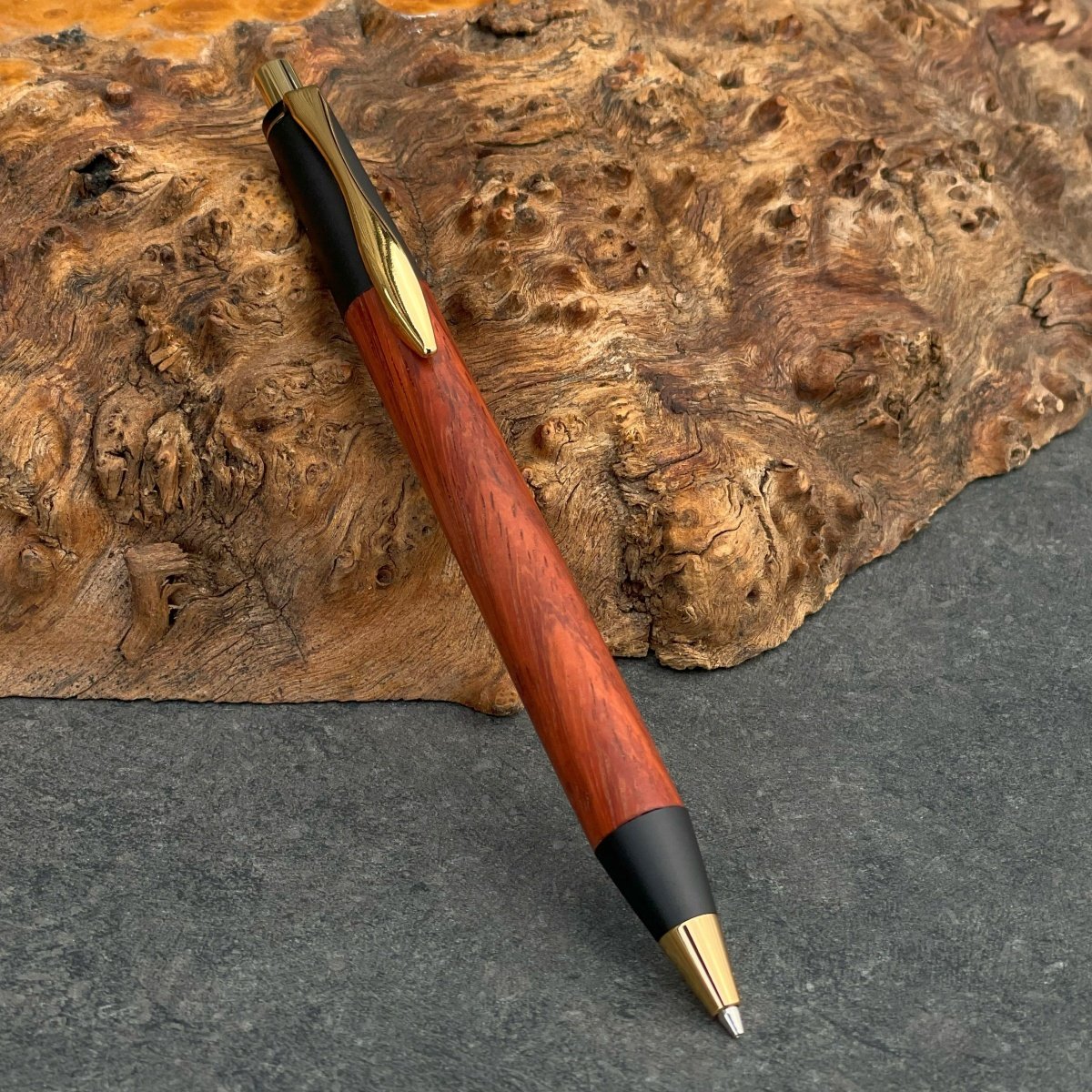 紅紫檀・アフリカンパドゥク / 2つの内部機構を持つ新感覚の木軸ペン