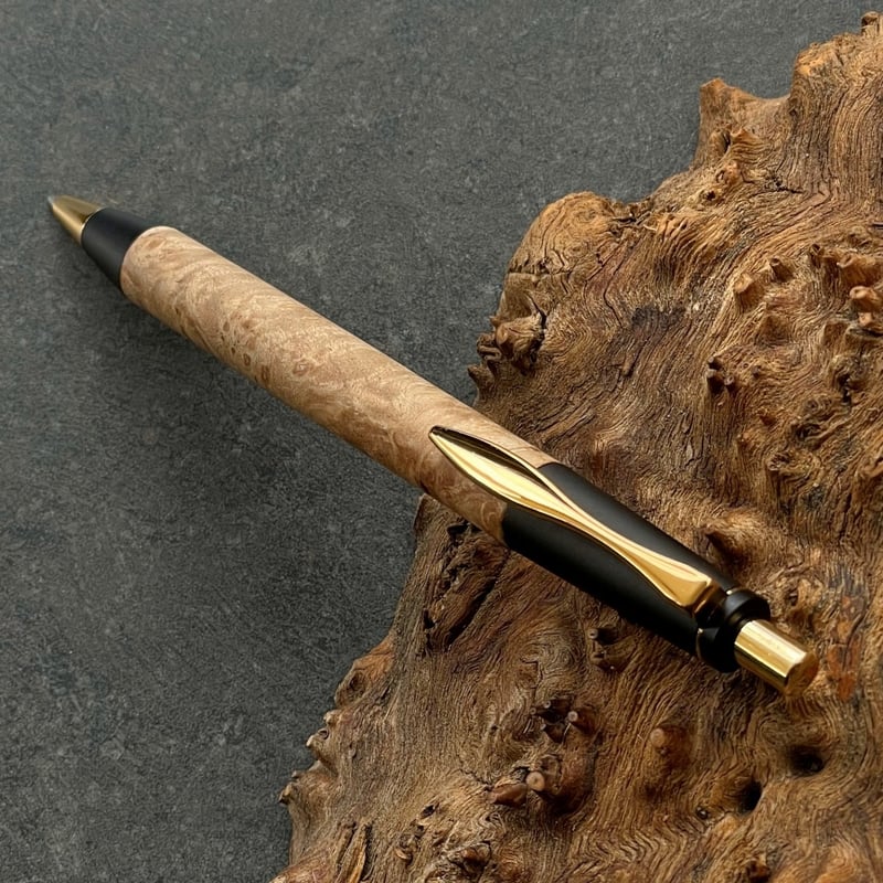 【woodpencraft　木軸ペン】杉瘤 楓瘤杢・メープルバール / 2つの内部機構を持つ新感覚の木軸ペン