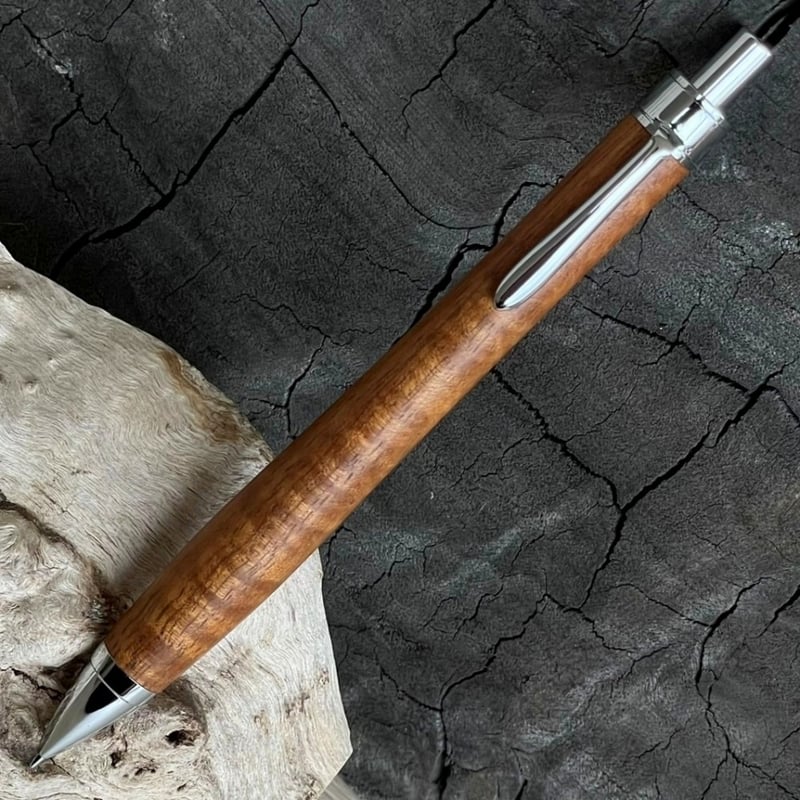 ハワイアンコアカーリー / UMA17 木軸シャープペンシル (52052714