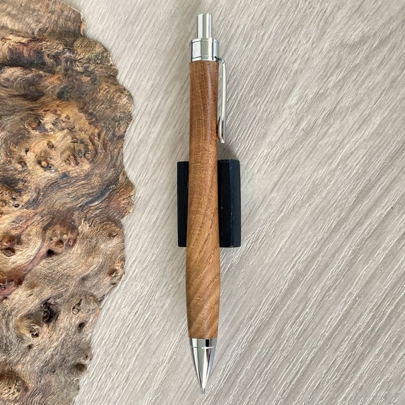 桑（くわ）/ UMA 木軸シャープペンシル 【一点もの！509132