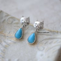猫顔と雫石のピアス(ターコイズ)