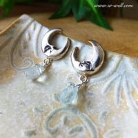 三日月のピアス(アクアマリン)