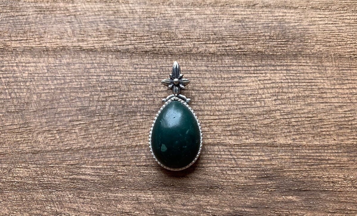 Stephen Dweck   ペンダントトップ　クォーツ　青銅　ブルーグリーン Stephen Dweck ペンダントトップ クォーツ 青銅 ブルーグリーン