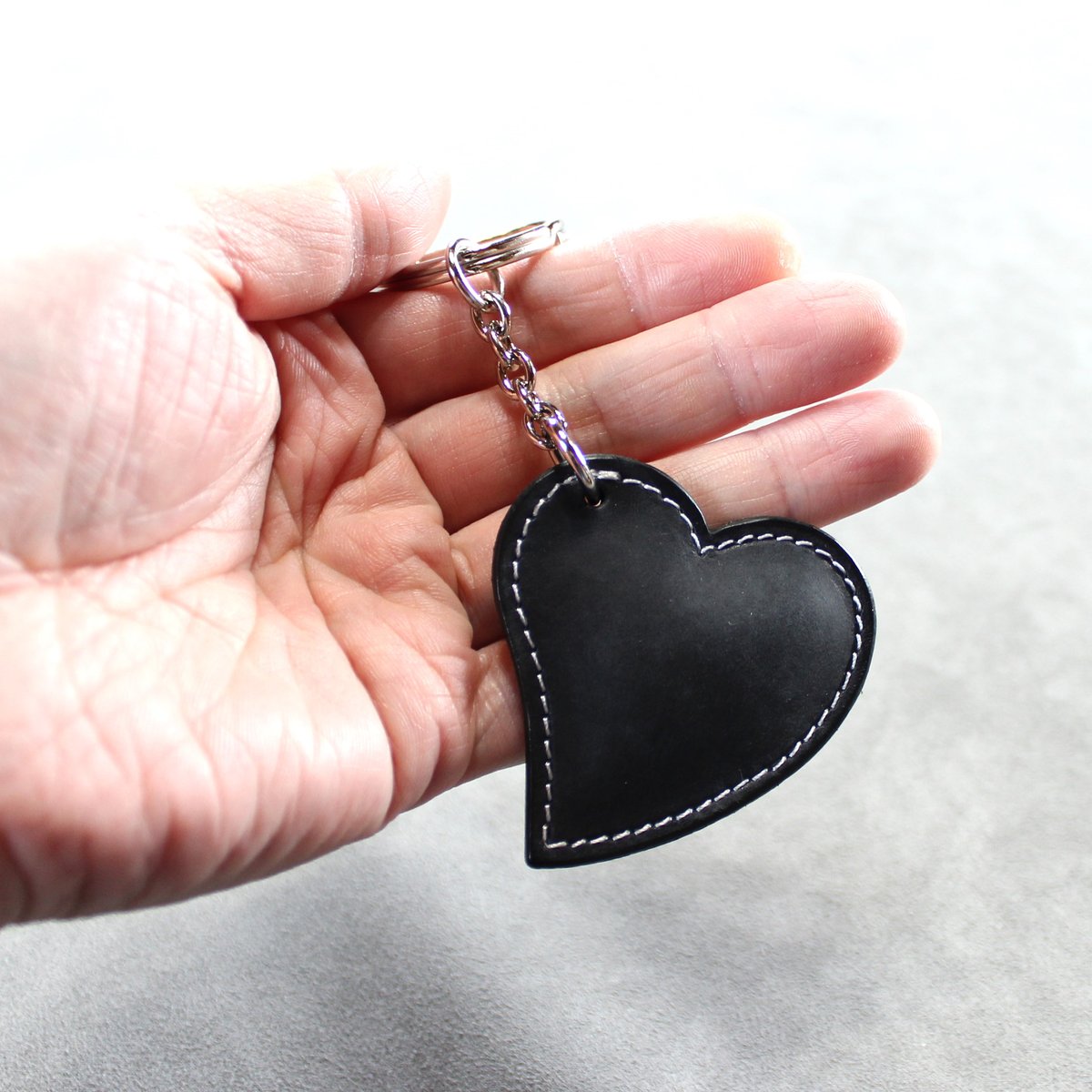 ハートのキーホルダー フェブレロ ブラック | leather works ze-key