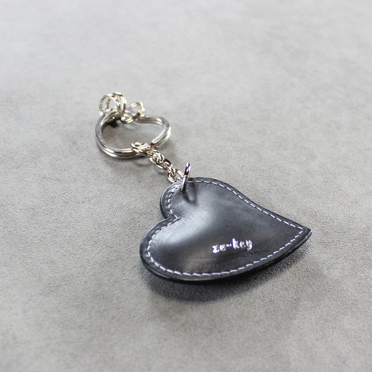 ハートのキーホルダー フェブレロ ブラック | leather works ze-key