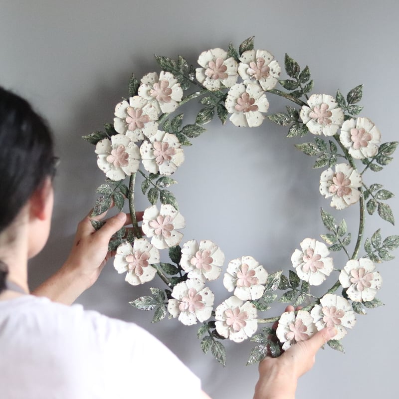 アイアンホワイトフラワーリース 再販 | Atelier KazaHana アイアンホワイトフラワーリース 再販 | Atelier KazaHana