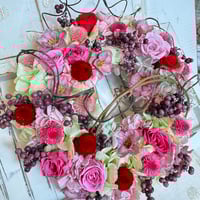 人気で‼️ドライ加工済かわいい：ミモザふわふわリース | 店舗を持た