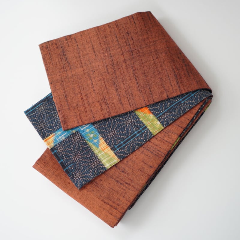 紬半幅帯 長尺 紺幾何学絣×煉瓦色無地 | 古今堂 ふだん着物屋