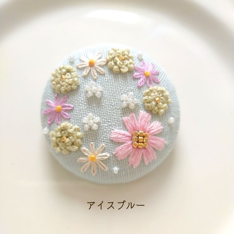 秋桜/コスモスの刺繍ブローチ リネン生地 秋 - コサージュ/ブローチ