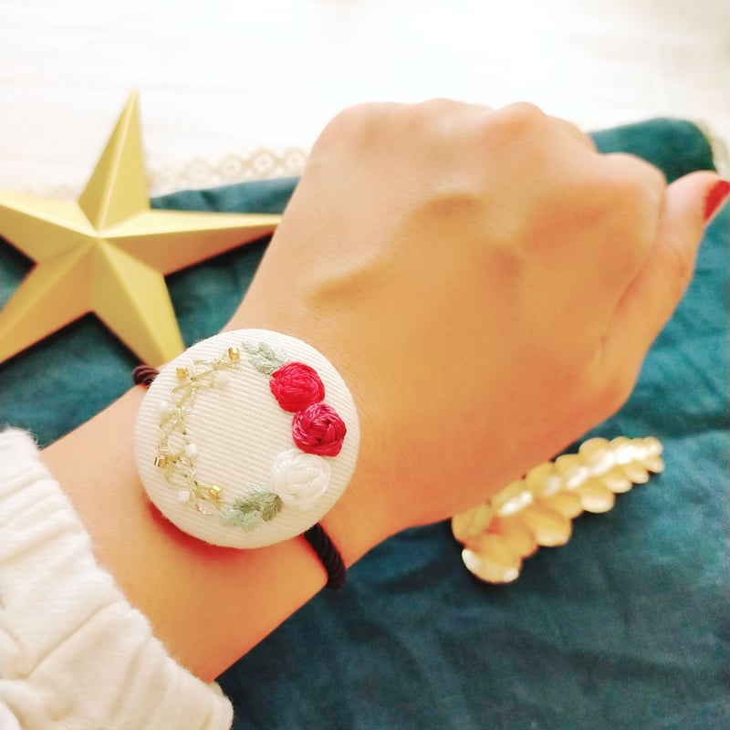 親子お揃い】刺繍ブローチ&ヘアゴム『薔薇』 | AMYu cerise