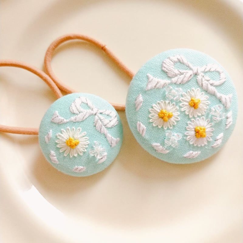 親子お揃い】刺繍アクセサリー&ヘアゴム『マーガレット』 | AMYu