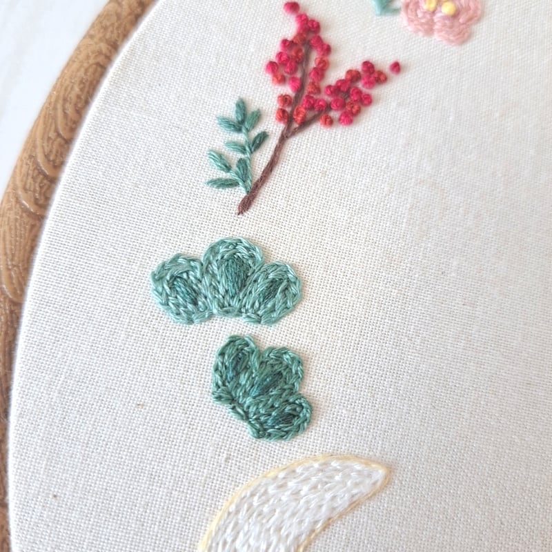 白蛇刺繍のオーバル枠飾り | AMYu cerise