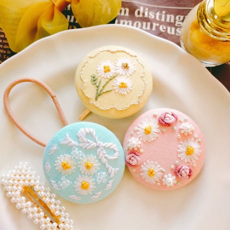 刺繍アクセサリー『マーガレット』