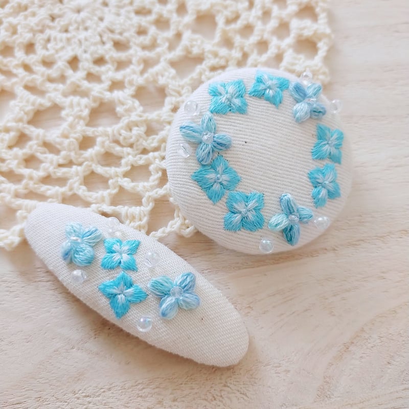 ピンク薔薇刺繍♡ダークグレー7センチパッチンピン