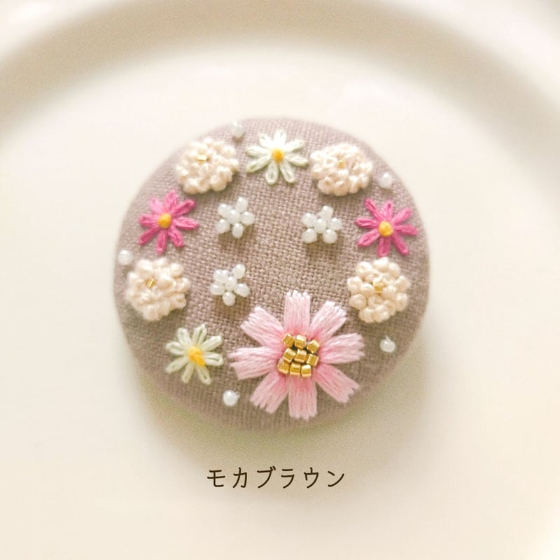刺繍ブローチ『秋桜リース』 | AMYu cerise