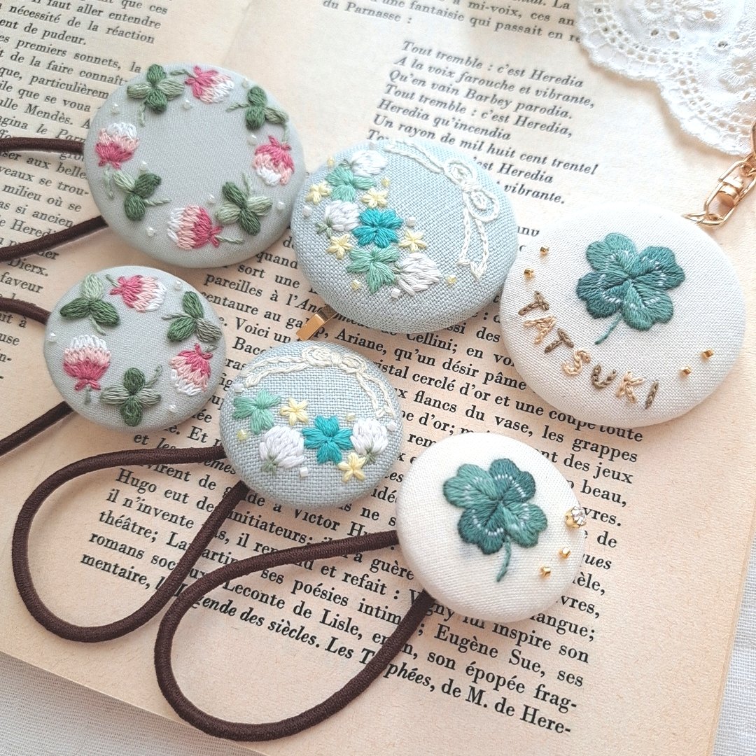 オーガンジーリボンヘアゴム クローバーと花冠 オーガンジーリボンヘアゴム クローバーと花冠