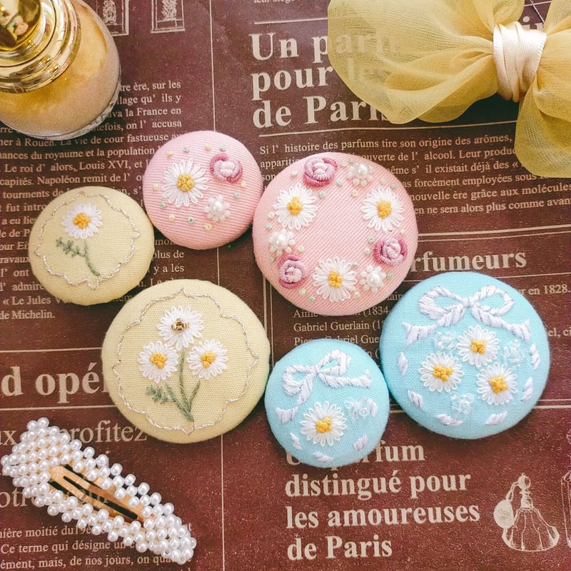 アンティークカラー マーガレット♡ベビーヘアクリップ　ヘアゴム 親子お揃い】刺繍アクセサリー&ヘアゴム『マーガレット』 | AMYu