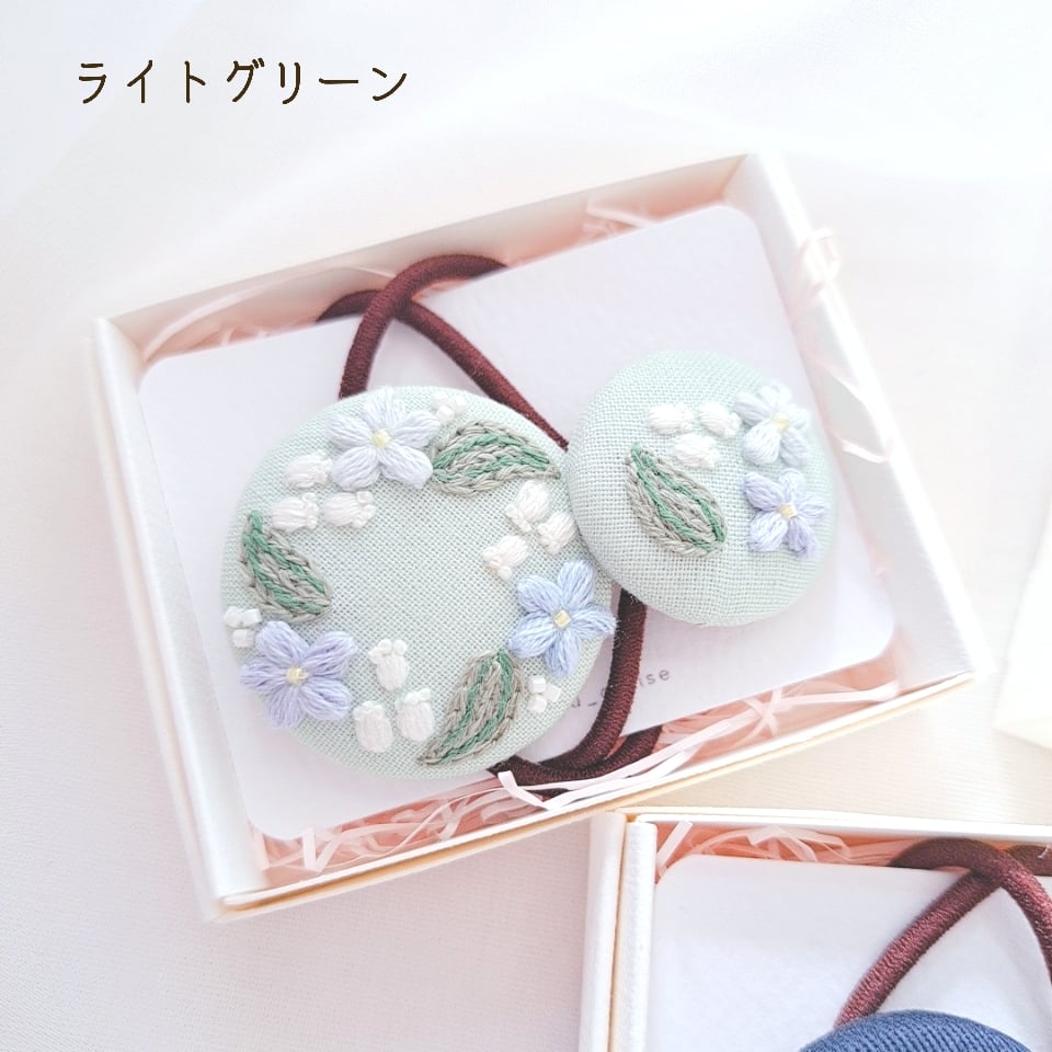 親子お揃い】刺繍アクセサリー&ヘアゴムセット『すずらん』 | AMYu cerise