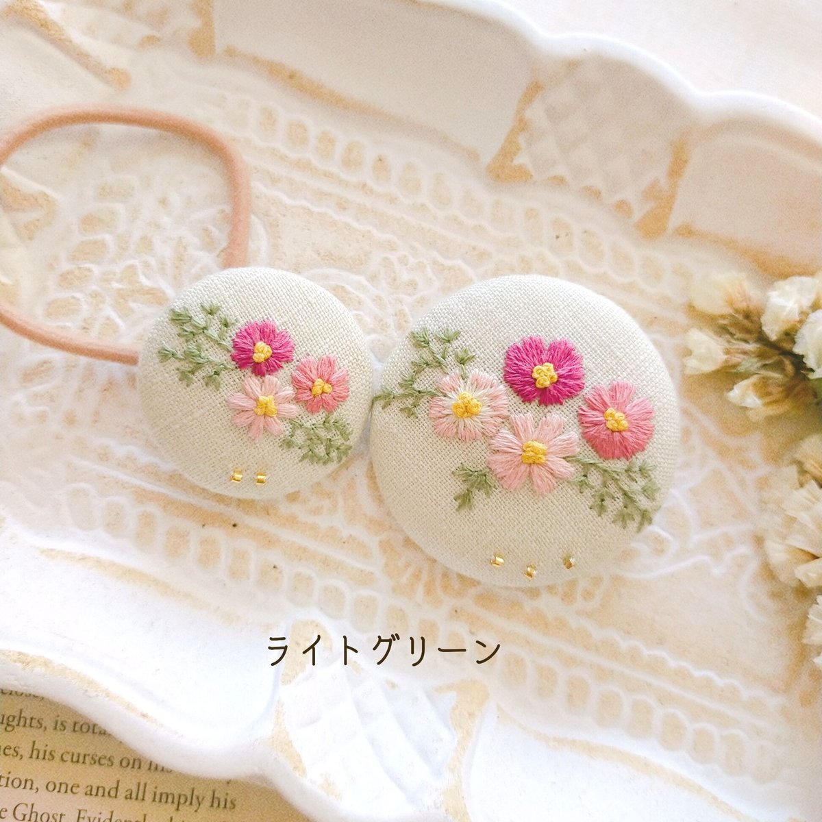 親子お揃い】刺繍アクセサリー&ヘアゴム『秋桜』 | AMYu cerise