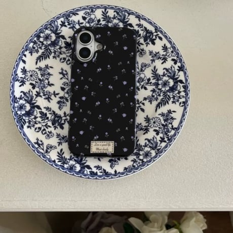 【お取り寄せ商品】iPhoneケース スマホケース iPhone16 iPhone15 iPhone14 かわいい 小花柄 大人可愛い モノトーン ピンク L9366