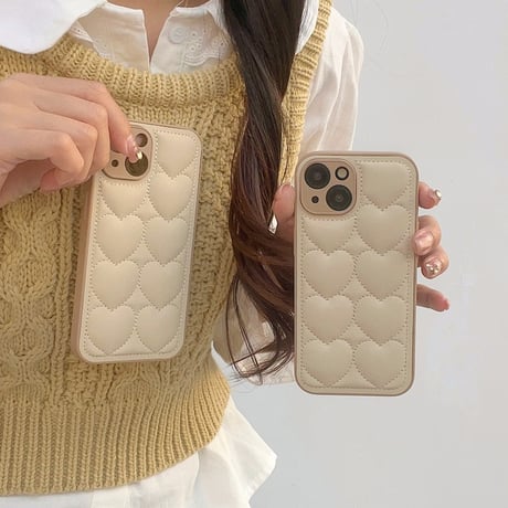 【お取り寄せ商品】iPhoneケース スマホケース iPhone15 iPhone14 ハート キルティング ベージュ 大人かわいい きれいめ シンプル L7514