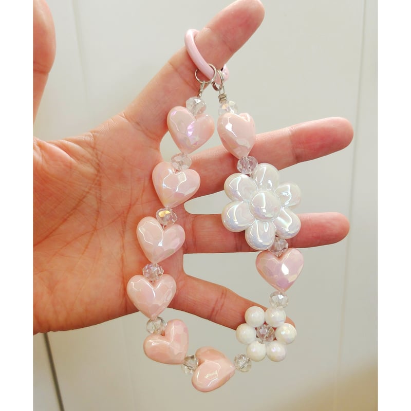 お取り寄せ商品】iPhone スマホアクセサリー ハンドストラップ ハート