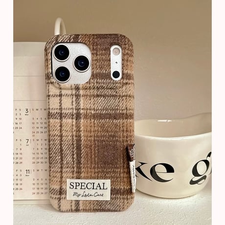 【お取り寄せ商品】iPhoneケース スマホケース iPhone16 iPhone15 iPhone14 ニット風 チェック 秋冬 可愛い 大人 M7091