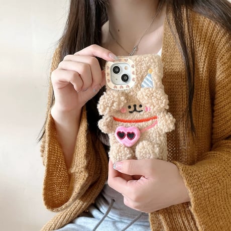 【お取り寄せ商品】iPhoneケース スマホケース iPhone16 iPhone15 iPhone14 もこもこ 犬 ぬいぐるみ 可愛い M7018