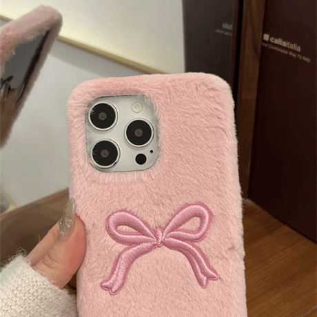 【お取り寄せ商品】iPhoneケース スマホケース iPhone16 iPhone15 iPhone14 かわいい キュート もこもこ 秋 冬 リボン L9277