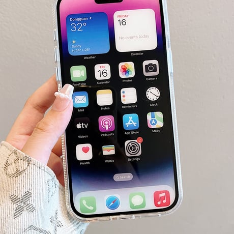 【お取り寄せ商品】iPhoneケース スマホケース iPhone15 iPhone14 シェル フェザーパターン リボン ハンドストラップ付き キラキラ 高級感 大人かわいい シンプル L7752