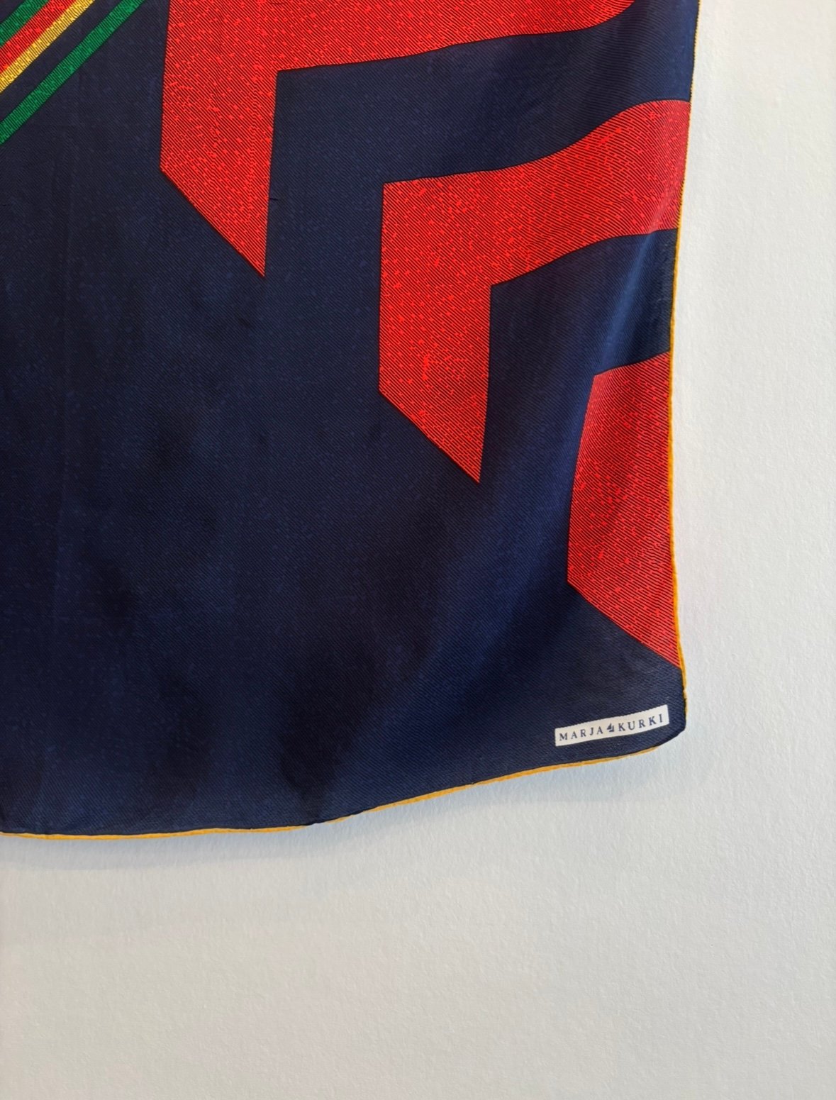 ☆新品【MARJA KURKI】シルクスカーフ Marja Kurki Bright Red & Colorful Striping Pure Silk Scarf