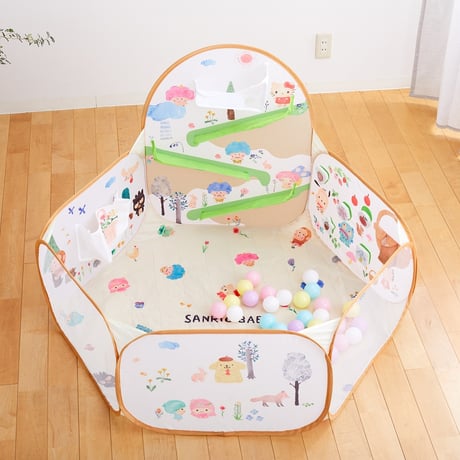 Sanrio Baby  ころころボールプール
