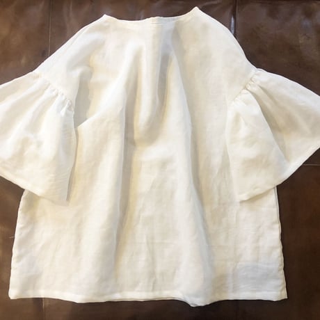 リネンコットン✳︎袖ふんわりギャザーシャツ Linen cotton ✳︎ Sleeve fluffy gathered shirt