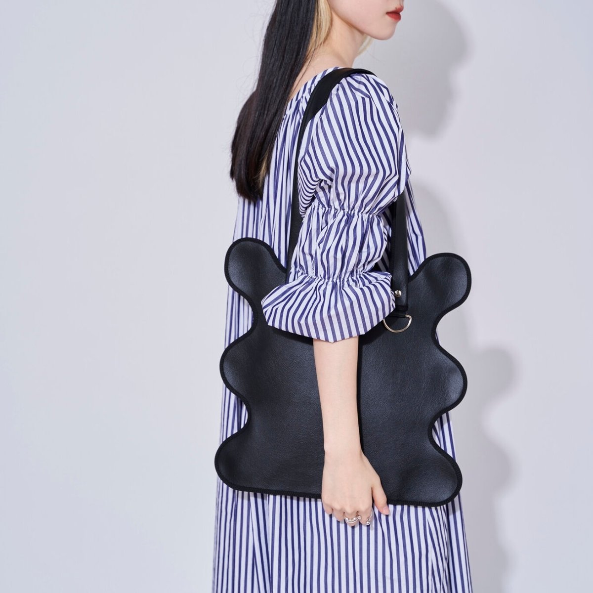 wave tote bag / black leather | norienomoto