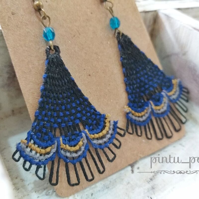❁ バリ島 よりお届けします ❁ ニャンドゥティピアス イヤリング 刺繍 