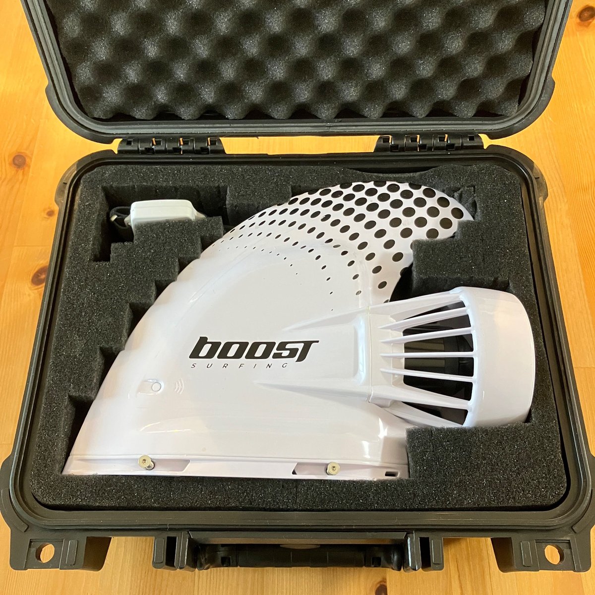【BoostFin 】  ブーストフィン  電動サーフィン　新品未開封 Amazon.co.jp: Boost Surfing Fin - サーフボード、SUP