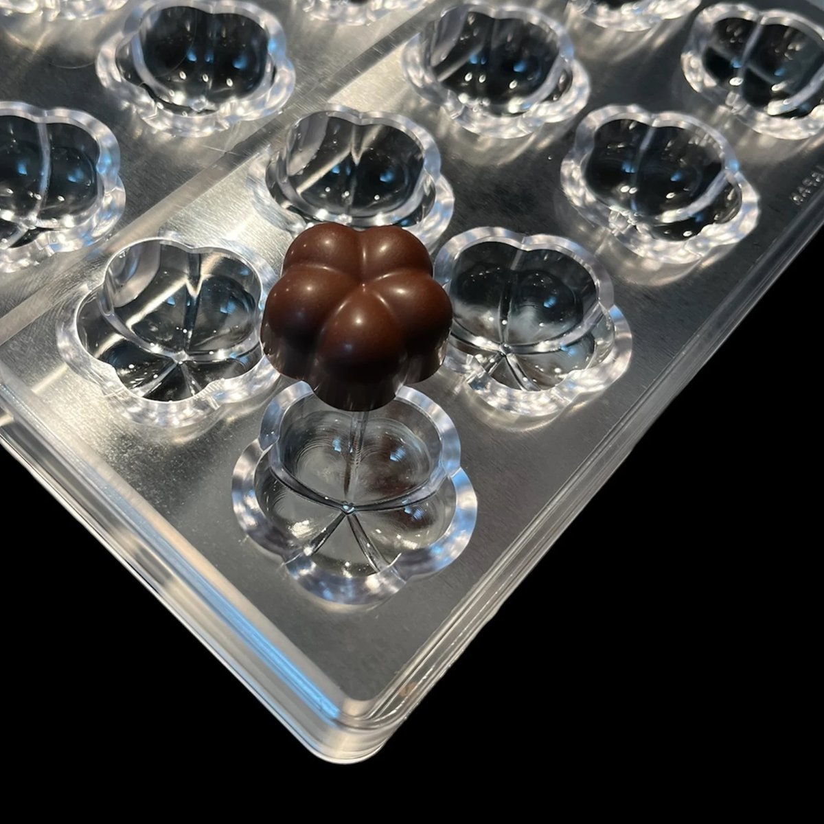 Hana” collaboration by keiichi kawano | sakata