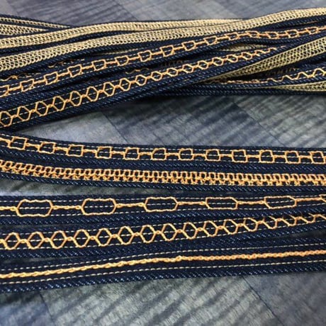 刺繍デニムループ