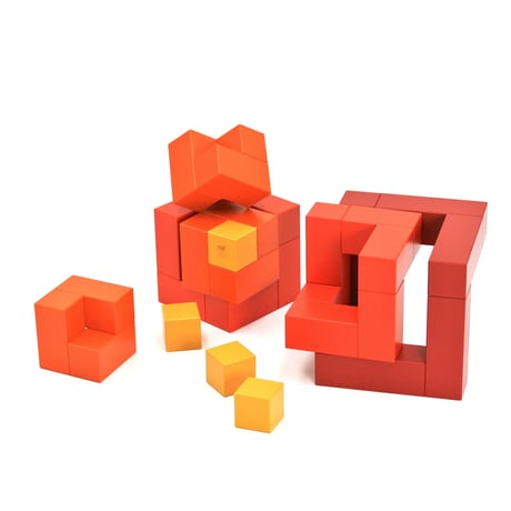 Naef /ネフ社　キュービックス