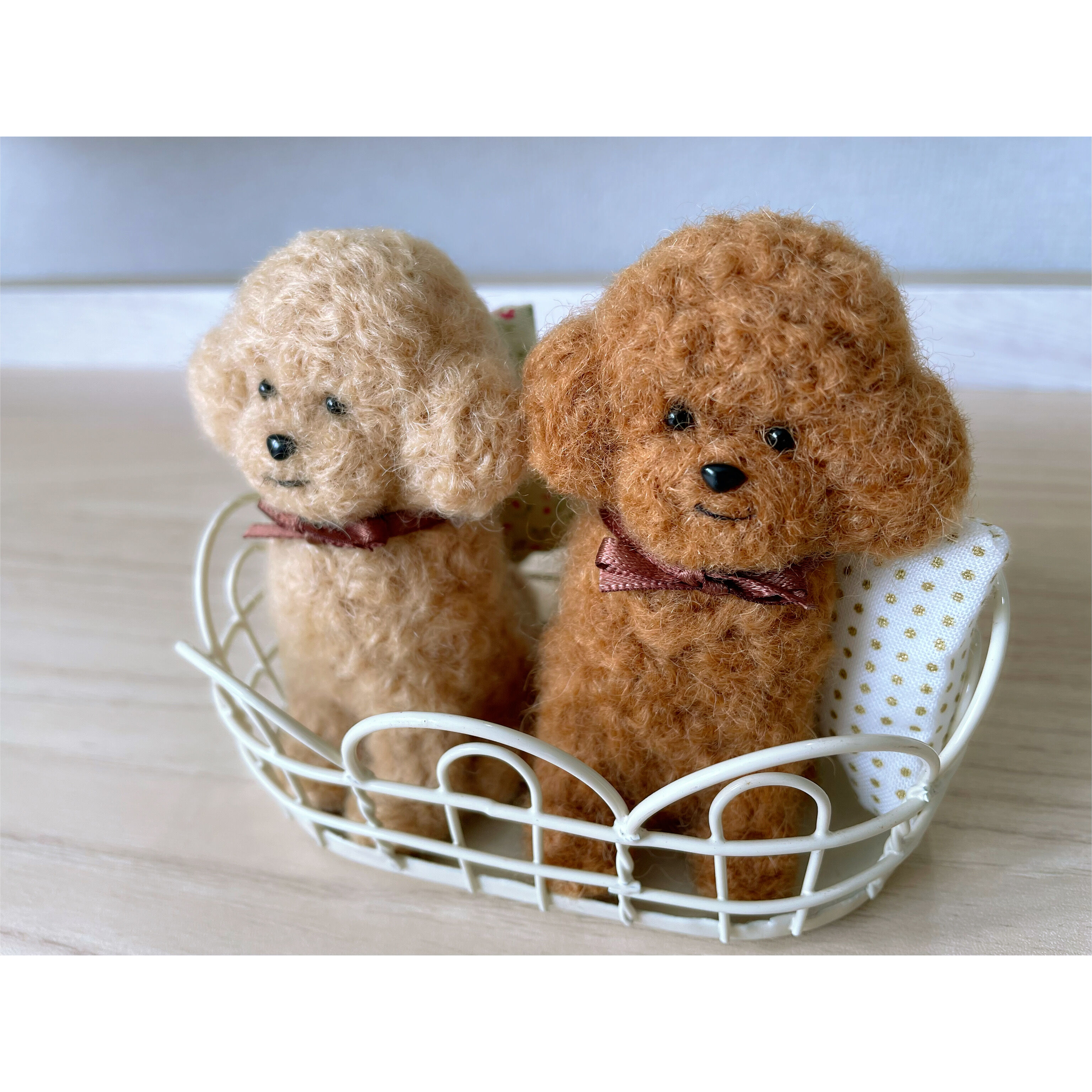 羊毛フェルト トイプードル(かご入り ツイン) | ホシイロ雑貨店