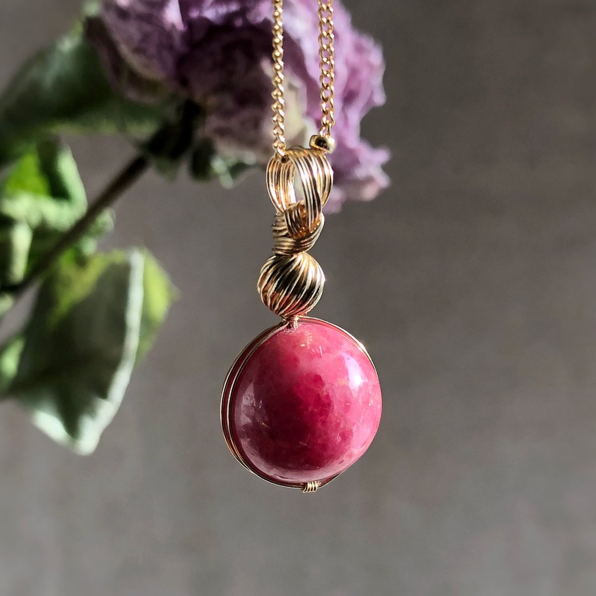 ロードナイトのペンダントトップ【天然石ペンダント】【星と暮らす  