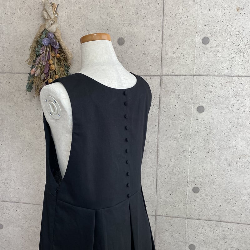 L・LL］後ろ姿が可愛いコットンリネンのバックボタンジャンパー