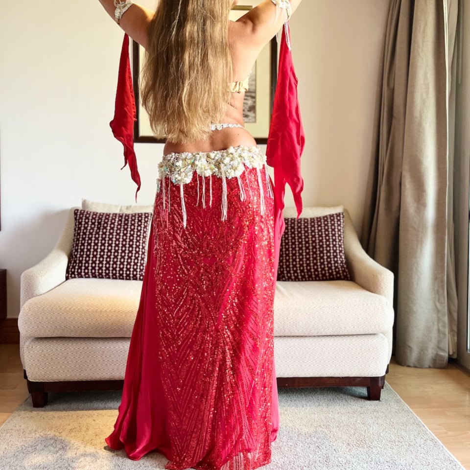 ベリーダンス衣装【Lady Red】 | Le NouR（リヌール）Bellydance Co