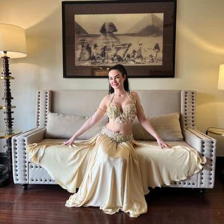 ベリーダンスブラベルト Le NouR（リヌール）Bellydance Costumes